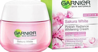 Garnier Sakura White