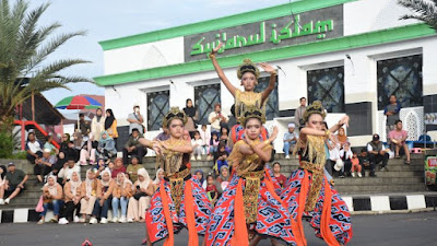 Heman Ka Budak Comeback! Seni Budaya Anak Kuningan Bikin CFD Makin Hidup