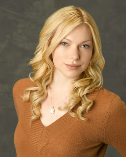 Laura Prepon photo