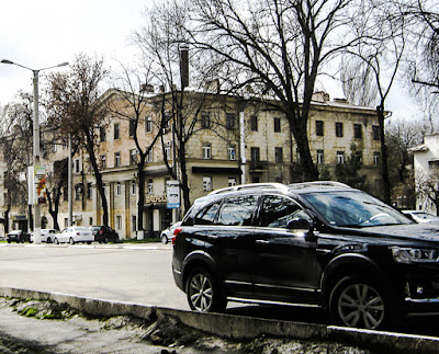 Так называемый "сталинский " дом.  The so-called "Stalin's" house.