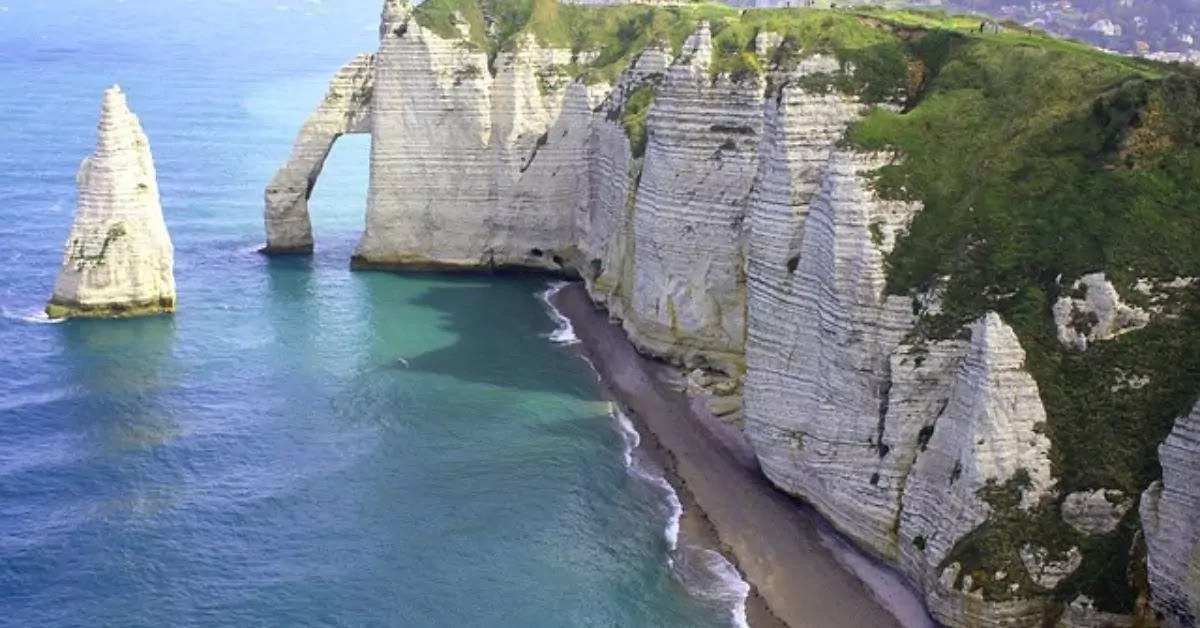 15 Best Places To Visit In France