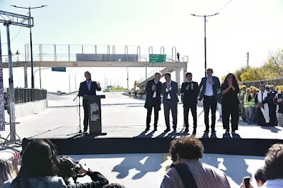 Vista del nuevo distribuidor de la autopista La Plata - Buenos Aires con la avenida 520, inaugurado por Alak y Kicillof.