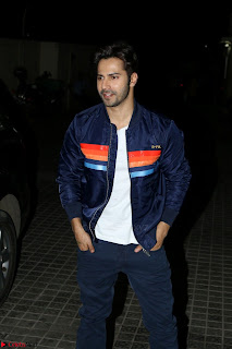 Alia Bhatt and other Bollywood Celebrities at Special Screening Of Badrinath Ki Dulhania   9th March 2017 004.JPG