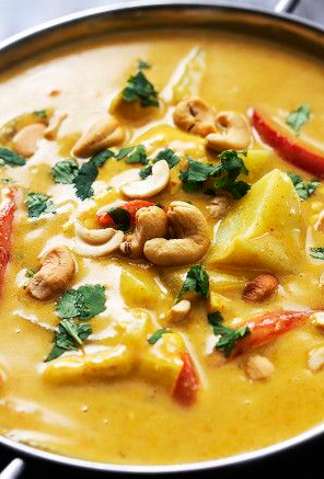 Slow Cooker Coconut Curry Cashew Chicken