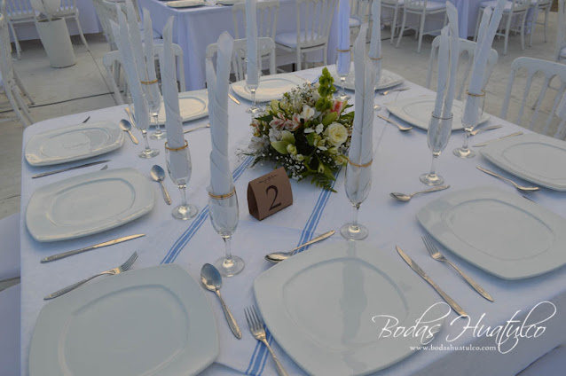 Boda en playa, dobles de servilleta para boda, Bodas Huatulco, beach wedding.