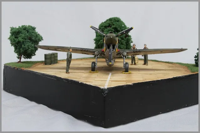 Diorama P-40N Warhawk