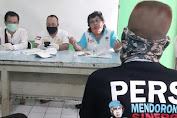 SMSI dan PWI Bekasi Raya Bagikan APD Wartawan