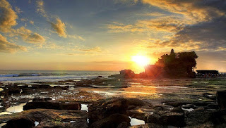 Ragam Wisata Bali Tanah Lot