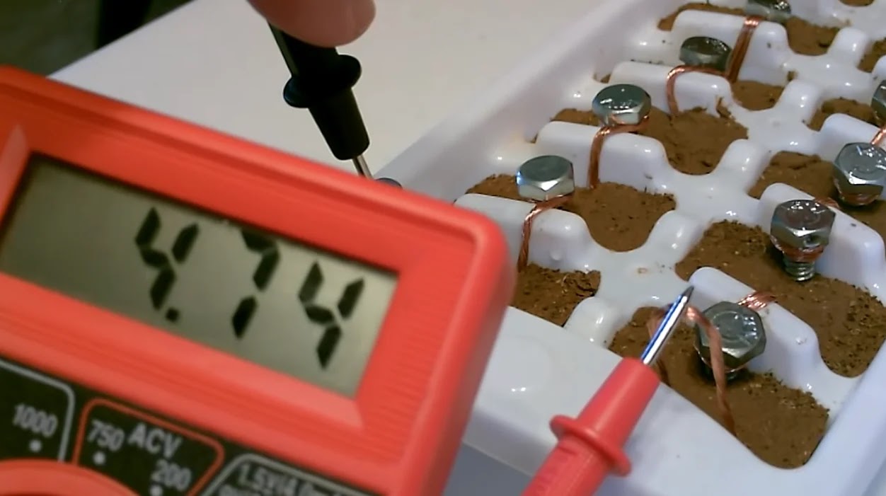 Earth battery on Ice Tray