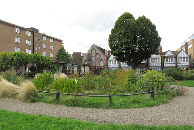 Red Cross Garden, Redcross Way, Southwark, London