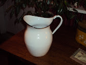 WHO DOESN'T LOVE ENAMELWARE
