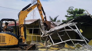 Diduga Dipenuhi Bangli Hingga Tempat Karaoke, Pemkot Tangerang Selatan Tertibkan Lahan Milik Dishub di Ciputat