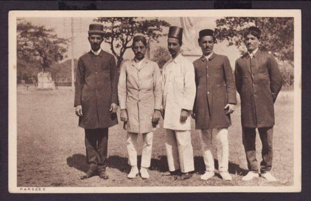 Group of Parsees - Old Post card - 1910s