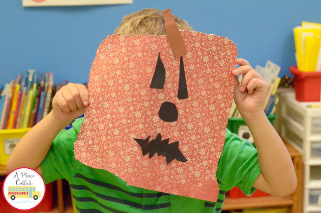 This is a simple pumpkin craft for kids that can be done quickly to kick off the Halloween season. These jack-o-lanterns made out of scrapbook paper will be a big hit with your Kindergarten students. Check out this post and make this Halloween craft today.