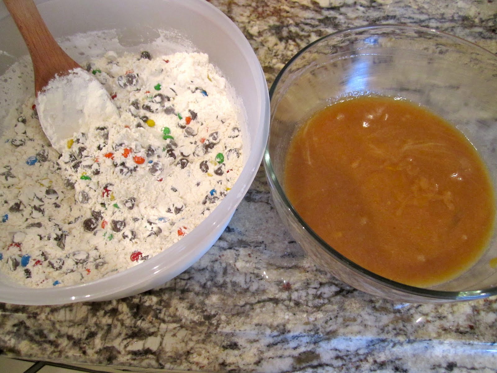 Sweet Tooth Sisters: Giant Cookie