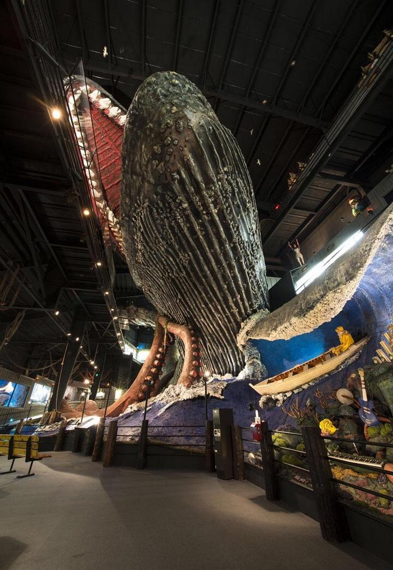 House on the rock Whale