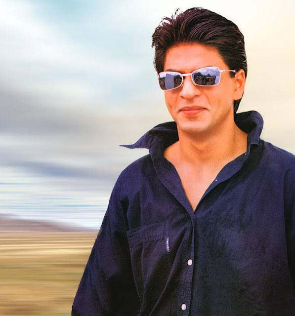 Shahrukh Khan Smiling Wallpaper 