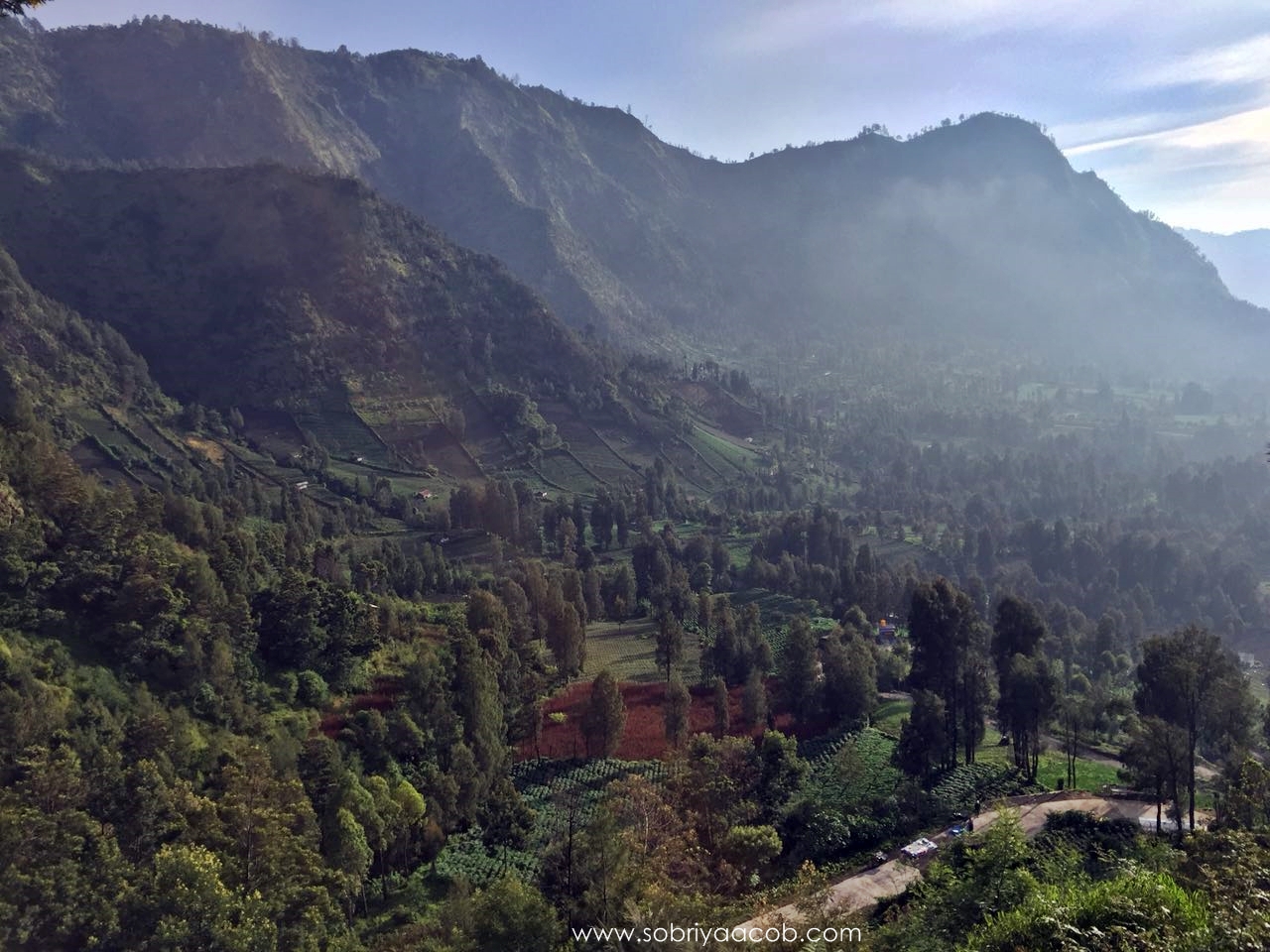 66 Lukisan Pemandangan Gunung Ganang Terbaik Gambar Pemandangan