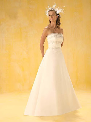 Simple Strapless Wedding Dress