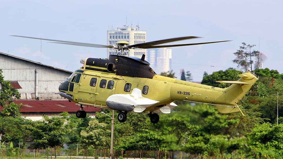DEFENSE STUDIES: PT DI Uji Terbang Super Puma HX-3315