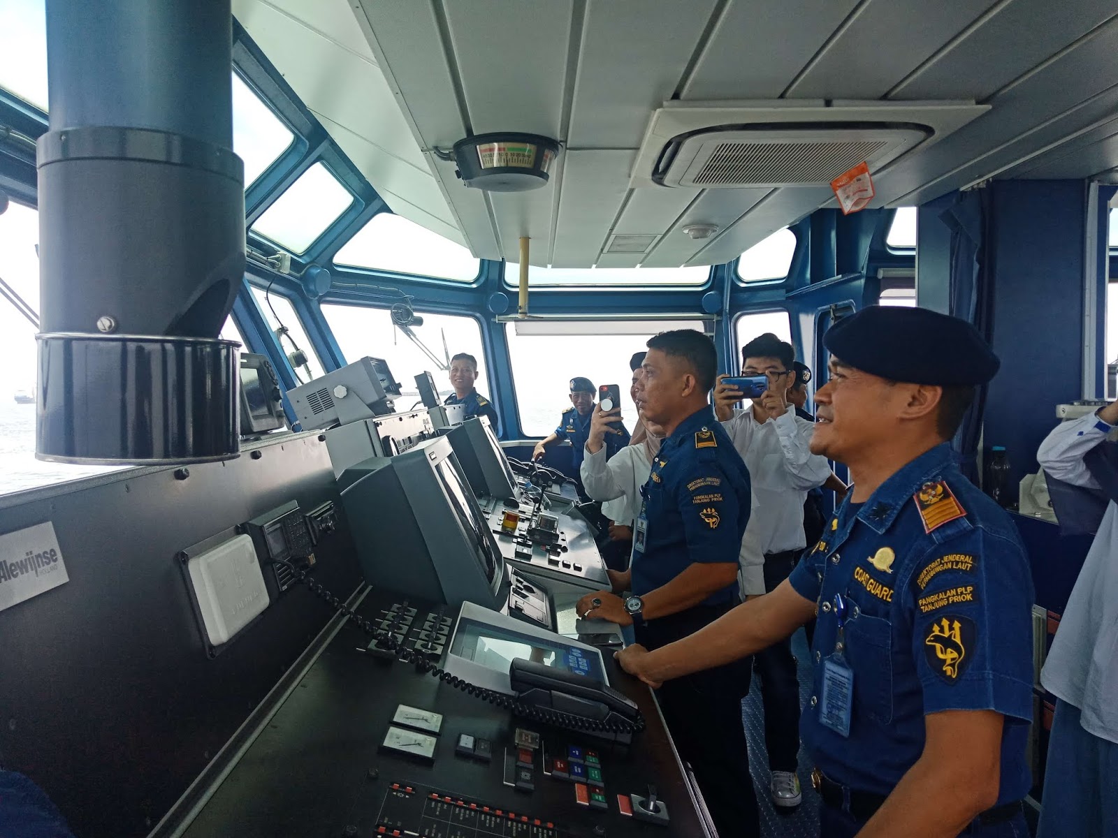 KPLP sebagai body guard di laut Indonesia