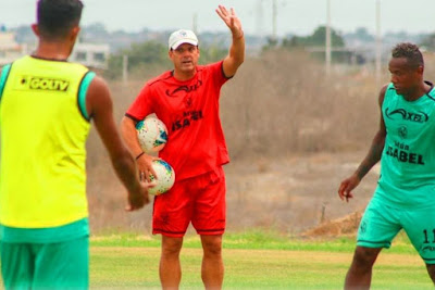 fabián frías entrenador del manta