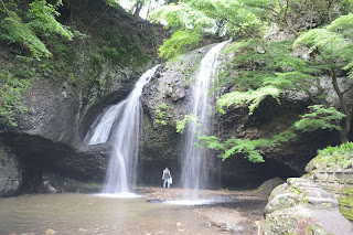 月待の滝