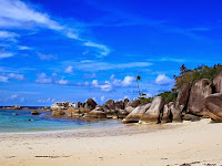 Pantai Tikus Pulau Bangka Belitung, Pantai Keren nan Unik