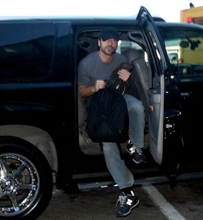 Javier Bardem coming out of the car