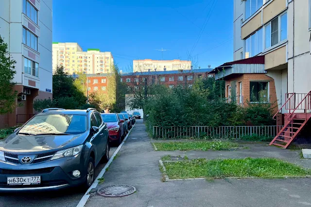 Старопетровский проезд, дворы