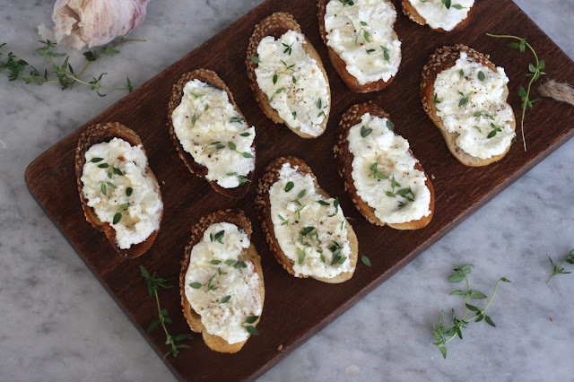 Ricotta Toasts with Honey and Thyme