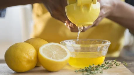 perasan-buah-lemon