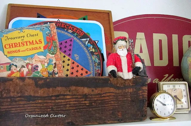 Rustic Christmas Vignettes www.organizedclutterqueen.blogspot.com