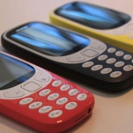 Nokia 3310 mobile phone resurrected at MWC 2017