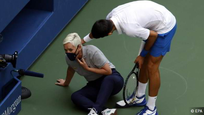 Tennis, Us Open: lancia pallina contro giudice, squalificato Djokovic