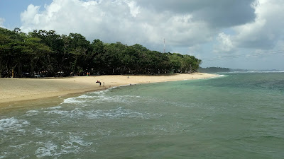 Pantai Balekambang