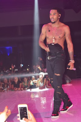 Romantic Photos From Trey Songz's Perfomance at the Rythm Unplugged Concert