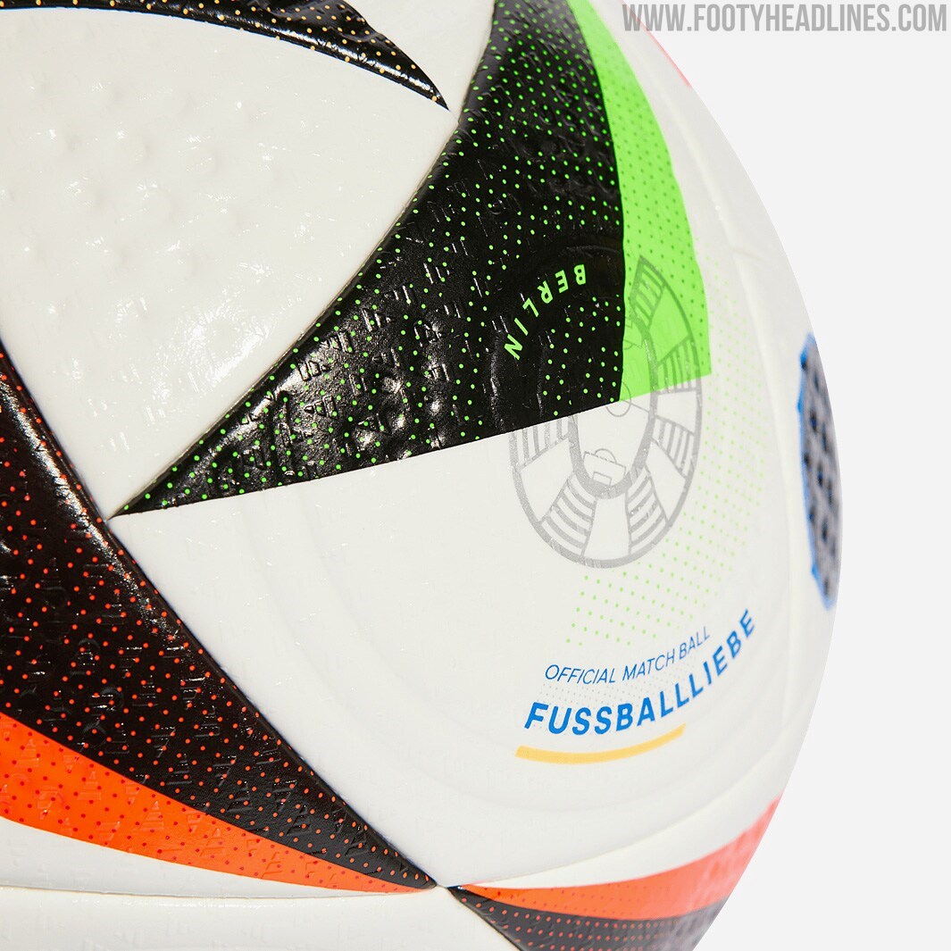 adidas Ballon FUSSBALLLIEBE League J350 EURO 2024 - Blanc/Noir/Bleu