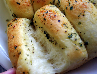 Asmara Life: Garlic Finger Bread