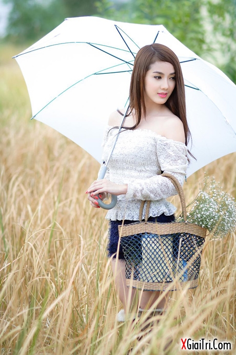 Linh Napie trắng nõn nà