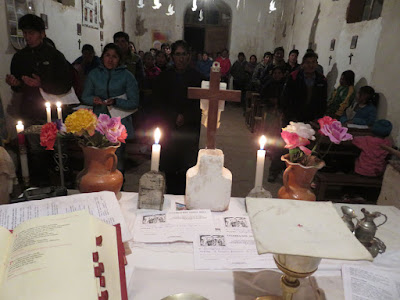 Dienst in Casa Grande an der argentinischen Grenze. Gottesdienst ist gut besucht.
