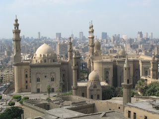 Škola sultána Hasana, mešity Mahmúda Paši a ar-Rífá pod Citadelou