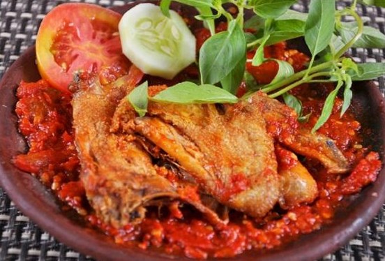 RESEP MASAKAN AYAM GORENG SAMBAL TOMAT ENAK  Resep Masakan