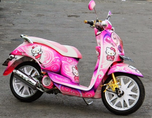  Modifikasi  Honda Scoopy  Tema Hello Kitty yang Girly Abis 