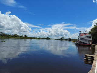 As nuvens e as guas do Rio Paraguai