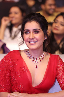 Raashi Khanna Hot Cleavage Stills