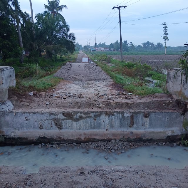 Pembangunan Jembatan Di Dusun 11 Desa Sei Suka Deras Di Kecam Warga, Jalan Alternatif Tak Refresentatif