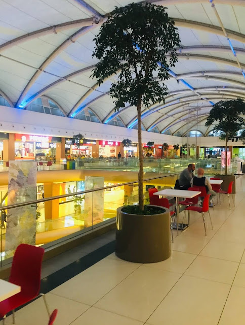 مركز تسوق أتاكوي بلس من مولات إسطنبول متنوعة الأسعار