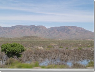 Top of the dam that looks like Mteri
