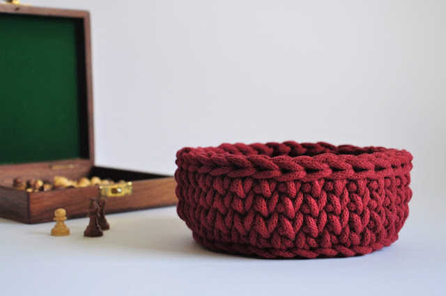 https://www.etsy.com/listing/293350637/small-crochet-bowl-crochet-basket-key?ref=related-0